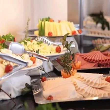 Aksel Butik 2* Aidim